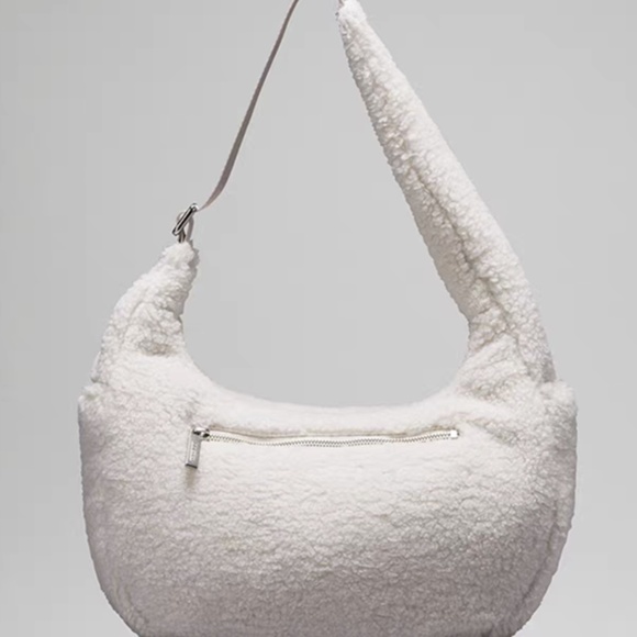 LULULEMON Mini Shoulder Bag 4L Fleece In White - Picture 4 of 5